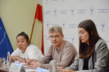Представители бизнеса обсудили размещение вывесок на иностранных языках или с использованием транслитерации на улицах Саратова